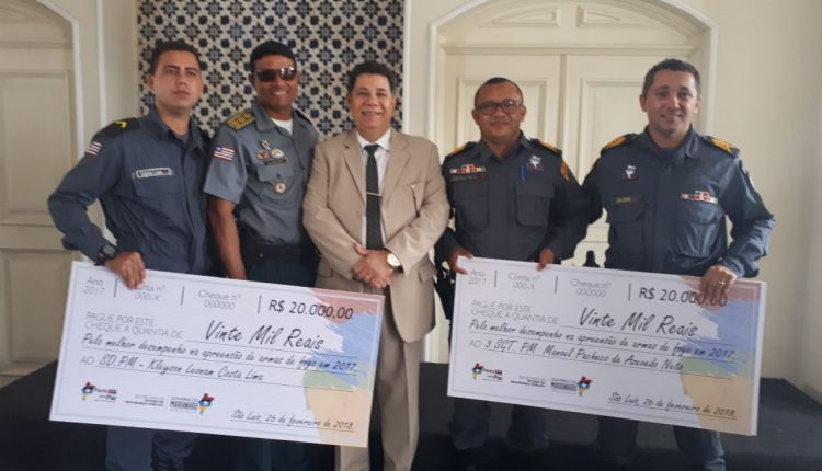 Realizada solenidade de Premiação por Apreensão de Arma de Fogo