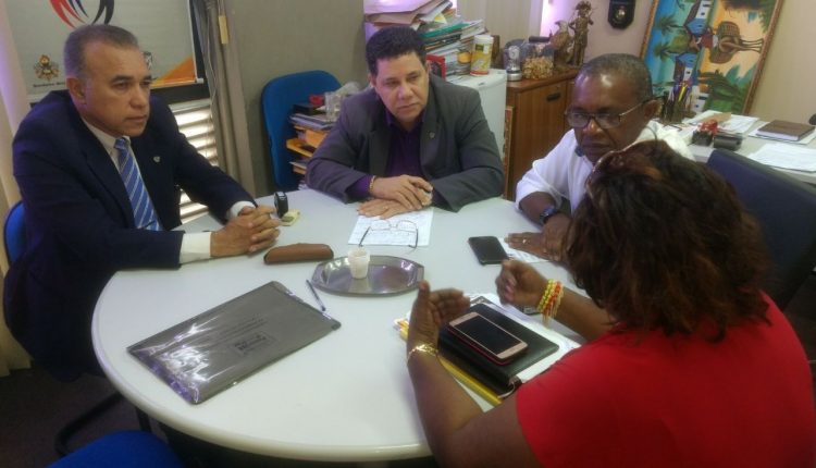Coordenador Executivo do Pacto pela Paz em reunião de trabalho com a Presidente do CCP Cohatrac.
