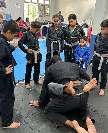 PROJETOS SOCIAIS DESENVOLVIDOS POR MEIO DO PACTO PELA PAZ, EM PARCERIA COM O 20º BPM E CONSELHO COMUNITÁRIO PELA PAZ DO BAIRRO COHAB.