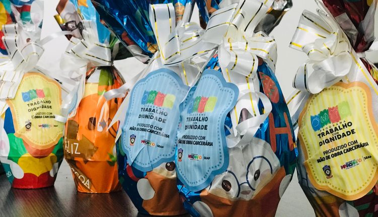 PROGRAMA PACTO PELA PAZ DISTRIBUI OVOS DE PÁSCOA ORIUNDOS DE CURSO PROFISSIONALIZANTE ADMINISTRADOS PELA SEAP