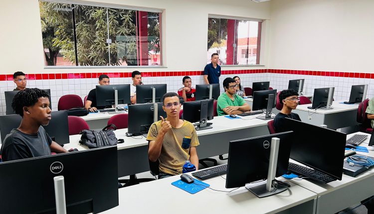 VISITA DA COORDENAÇÃO DO PACTO PELA PAZ AO SENAI PARA PLANEJAMENTO DE NOVOS CURSOS