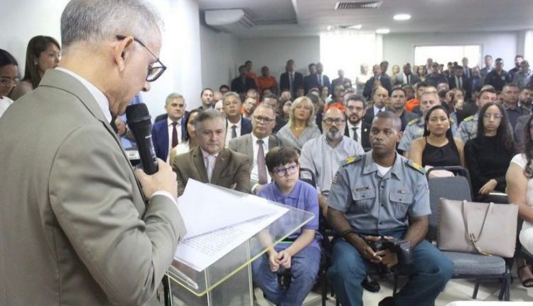 POSSE DO NOVO DELEGADO GERAL ACONTECEU NO BRISAMAR HOTEL COM A PRESENÇA DO SECRETÁRIO DE SEGURANÇA PÚBLICA / PROGRAMA PACTO PELA PAZ PRESTIGIOU O EVENTO