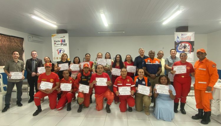 CURSO DE DEFESA CIVIL EM PAÇO DO LUMIAR FORMA VOLUNTÁRIOS COM APOIO DO CORPO DE BOMBEIROS MILITAR, DEFESA CIVIL, CONSELHO COMUNITÁRIO PELA PAZ E PACTO PELA PAZ