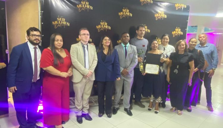 PARCEIRA DO PACTO PELA PAZ, UNINASSAU HOMENAGEIA MULHERES EM EVENTO NA OAB, DENTRE ELAS A SECRETÁRIA DE SEGURANÇA PÚBLICA, A PRESIDENTE DO CONSELHO COMUNITÁRIO PELA PAZ DE PAÇO DO LUMIAR E A JUIZA DA VARA AGRÁRIA