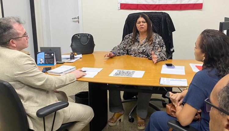 JUÍZA LUZIA MADEIRO E PACTO PELA PAZ MOBILIZAM ABAIXO-ASSINADO POR PROJETO DE LEI FEDERAL QUE PROPÕE AUMENTO DA PENA DO FEMINICÍDIO PARA ATÉ 50 ANOS